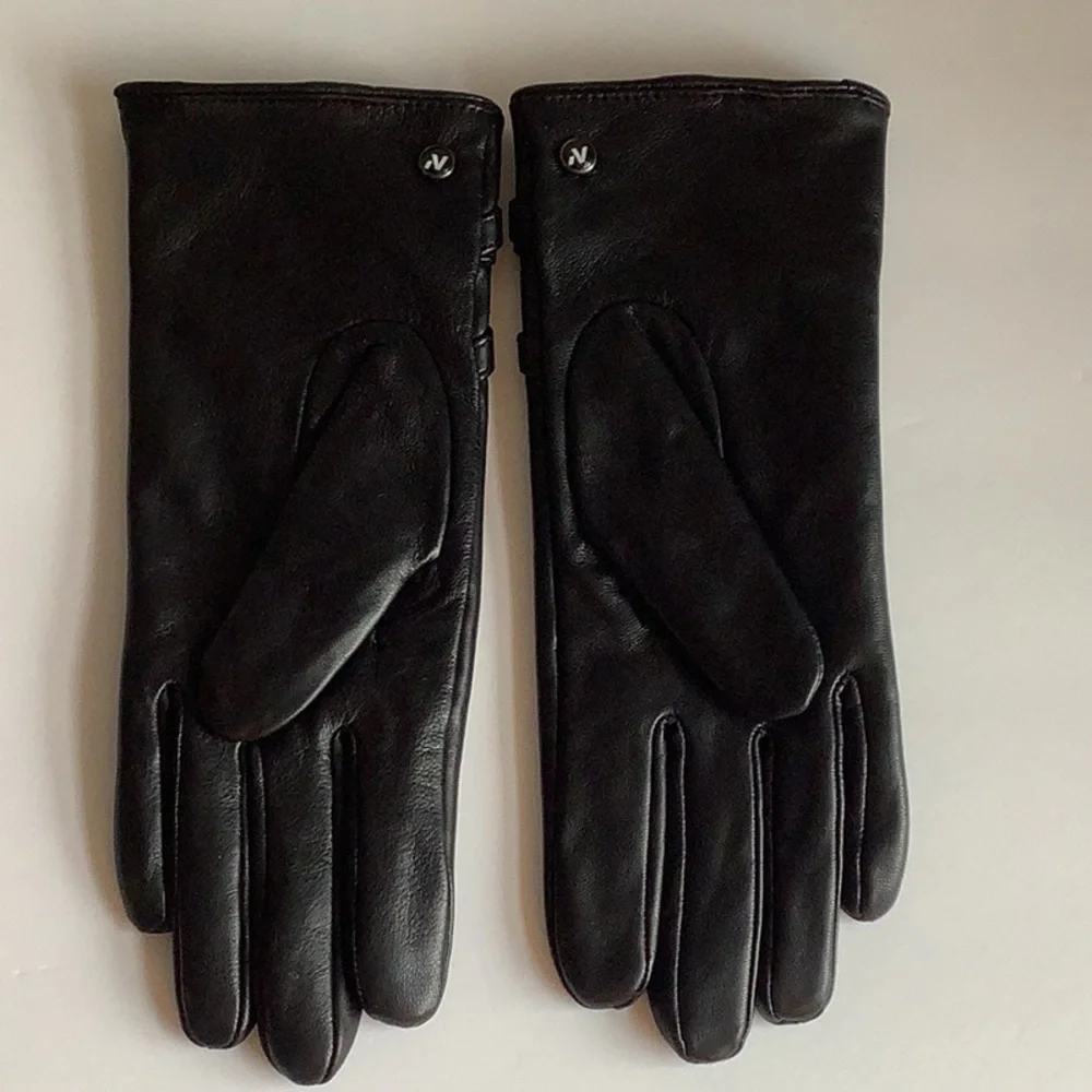NWOT NAPO Stud Black Leather Gloves Touchscreen Compatible